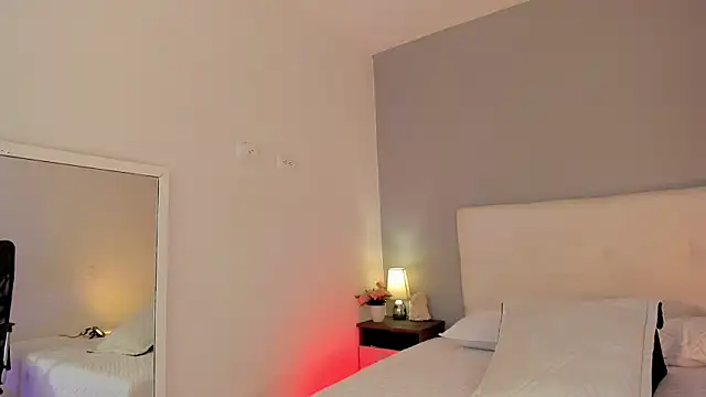 NataliaBuiles online show from November 30, 9:19 pm