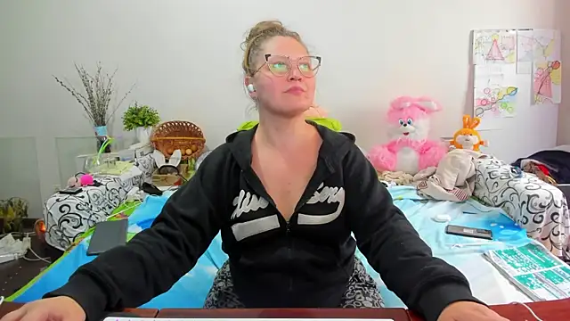 IamYourNarcotic online show from April 18, 11:56 am