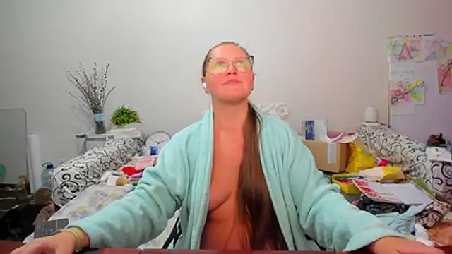 IamYourNarcotic online show from December 15, 3:50 pm