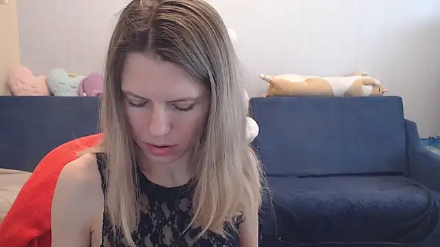 night is dark online show from April 4, 1:32 pm