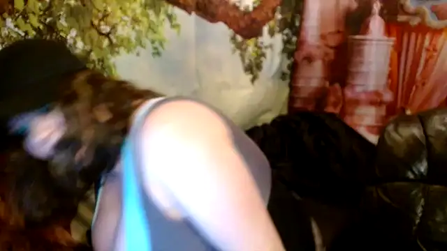 HoneyChambers online show from October 23, 10:27 pm