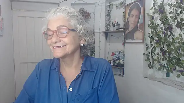 FunnyGrandma online show from October 13, 11:18 pm