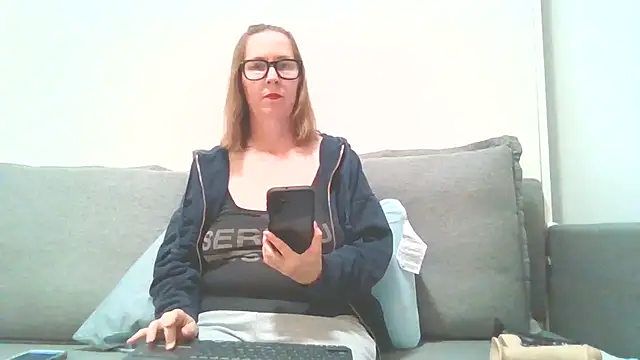 SweetandNaughty1 online show from April 10, 7:25 am