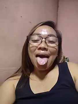 asianwet4u online show from March 31, 4:07 pm