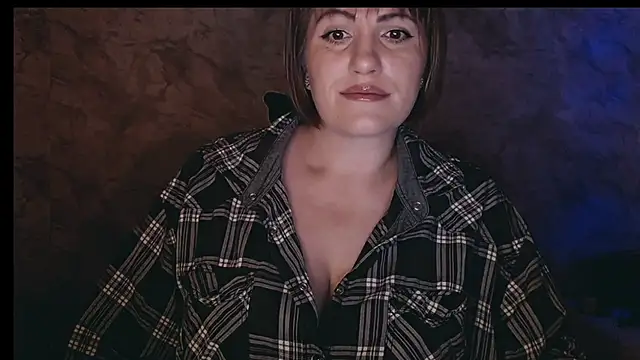 Snapshot of _letty_ chatting on October 28, 10:25 pm  letty  online show from October 28, 10:25 pm