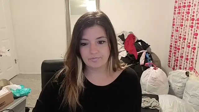 magicsparkles online show from April 7, 12:45 am