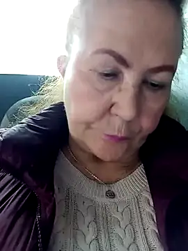 Hottie-Mom online show from September 19, 10:36 am