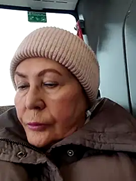 Hottie-Mom online show from February 16, 10:26 am