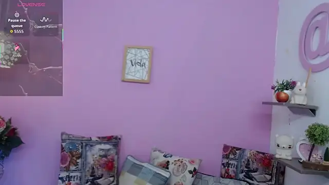 Kerly Doll online show from April 1, 2:25 pm