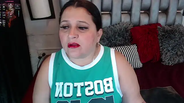 Kerly Doll online show from March 30, 1:33 pm