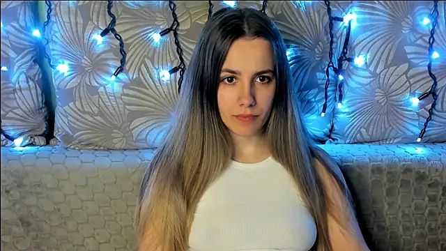 MaggieCake online show from April 9, 12:24 am