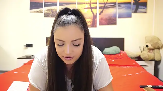 adelline online show from October 9, 9:30 pm