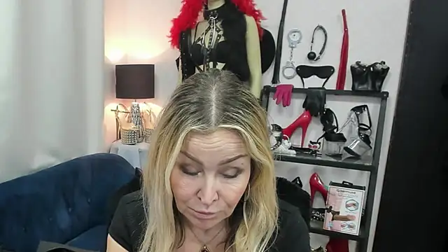 crystaLUX online show from March 27, 8:48 am