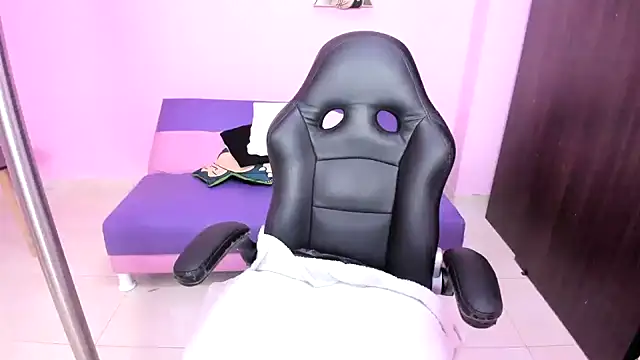 MATURE WHOR33 online show from September 27, 2:02 pm