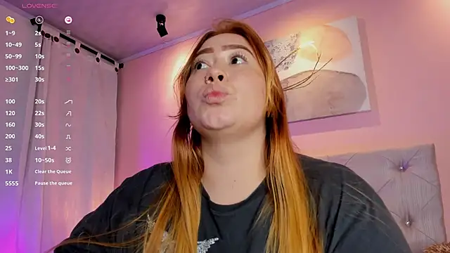 hannamartinn online show from November 4, 2:05 am