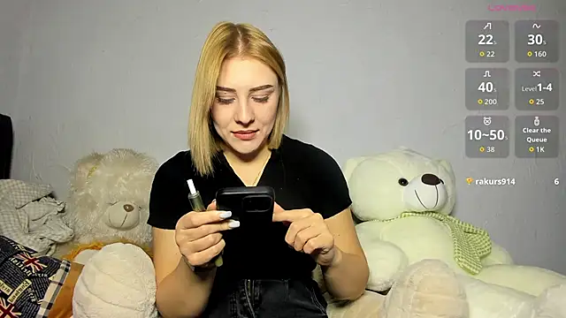 KindKristy online show from October 17, 5:43 am