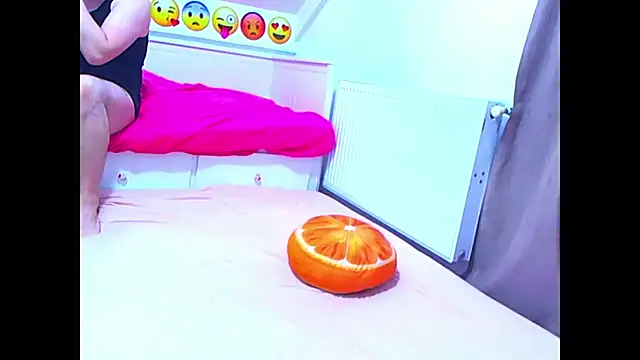 evehotty online show from March 17, 8:02 pm