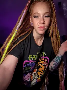 LucidLucy online show from November 17, 7:31 am