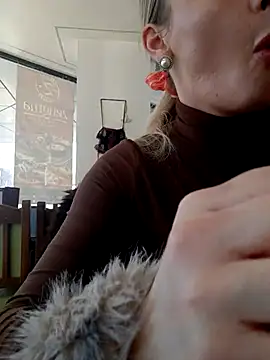 Dirtyfeelin online show from February 3, 10:09 am