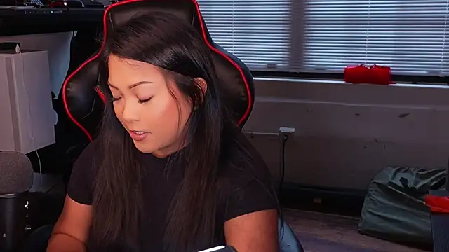 Bubbleliyah online show from September 29, 8:14 pm