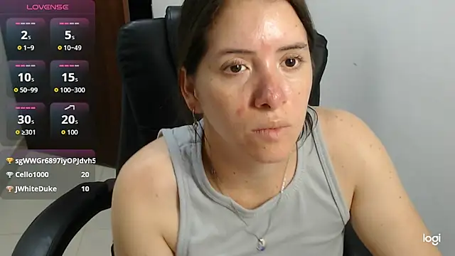 spicey latina online show from May 27, 1:57 am