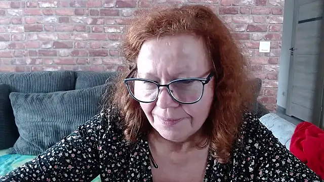 Adelewildx online show from October 12, 11:34 am