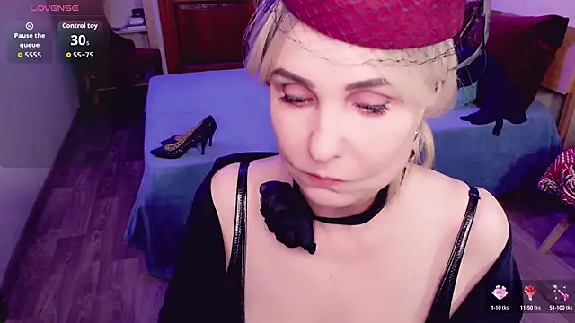 Snapshot of _unique_cam_ chatting on September 21, 9:52 am unique cam online show from September 21, 9:52 am