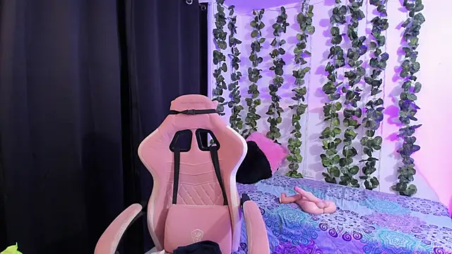 ashley morgan 18 online show from November 11, 2:40 am