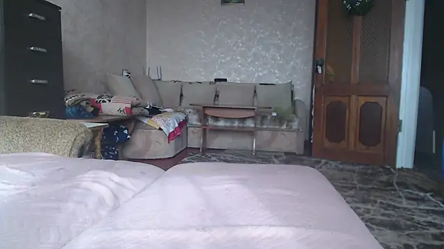 Amy August online show from March 21, 12:32 pm