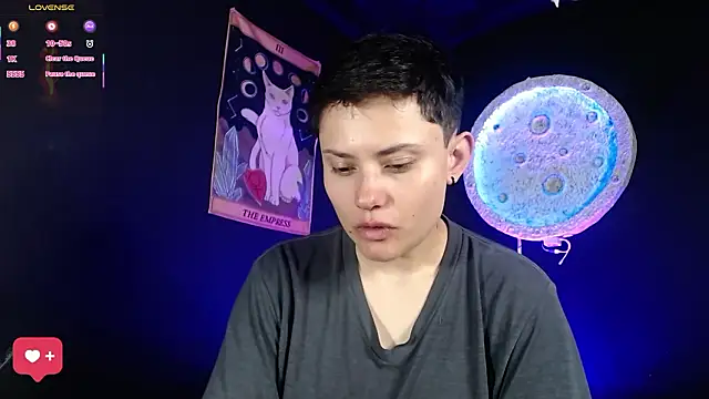 girl intense444 online show from February 10, 12:52 pm