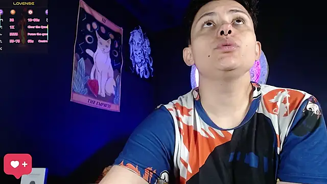 girl intense444 online show from February 27, 1:11 pm