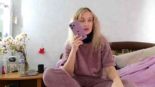 Hotty Evochka online show from October 29, 10:52 am