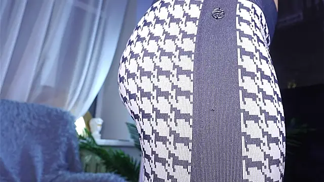 SofiaFoster  online show from December 21, 5:55 am