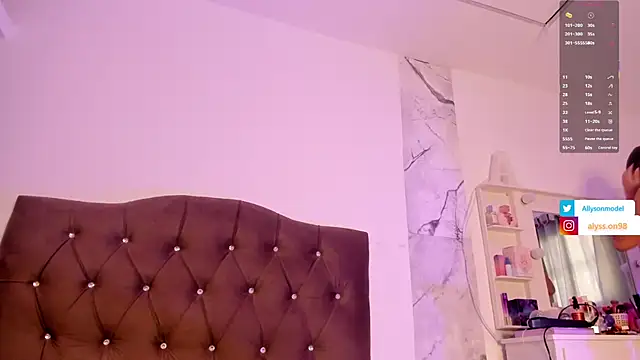 alysson 18 online show from March 25, 2:20 pm