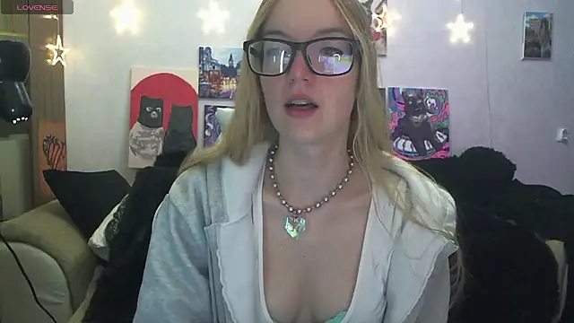 SecretSophia online show from January 13, 5:39 pm