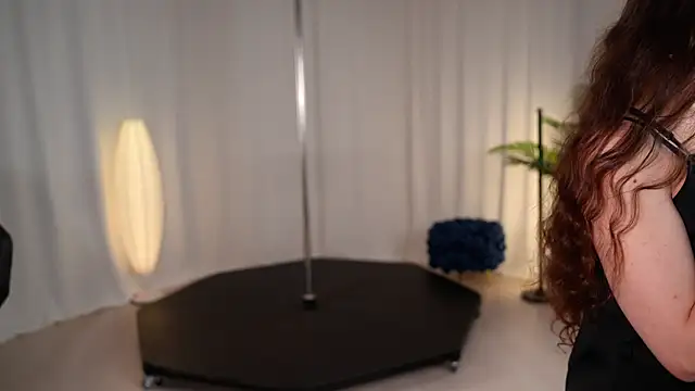KittyCaitlin online show from July 13, 9:15 pm