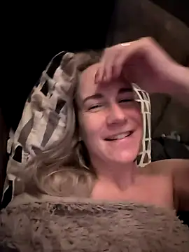 NaomiAndFriends online show from December 2, 5:31 am