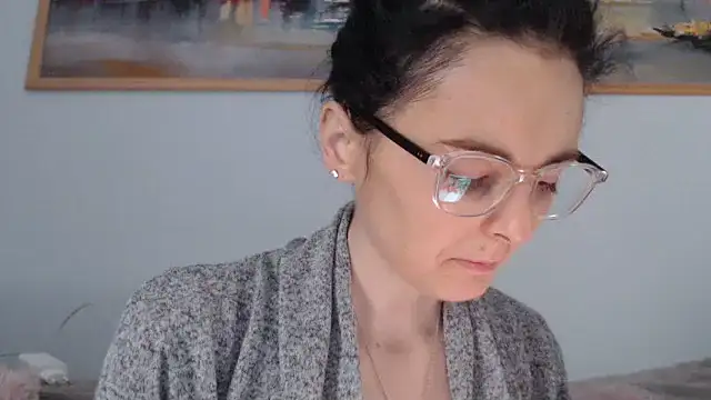 cleophee online show from April 11, 6:30 am