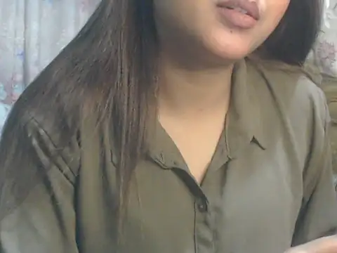 NancyRuvi online show from February 12, 4:41 pm