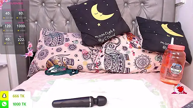 LAILAGUMMY online show from February 14, 3:25 pm