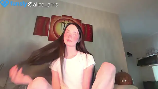 Alice  Aris online show from March 12, 3:04 pm