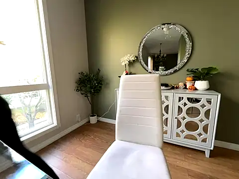 Snapshot of chloetease chatting on October 15, 10:23 pm chloetease online show from October 15, 10:23 pm