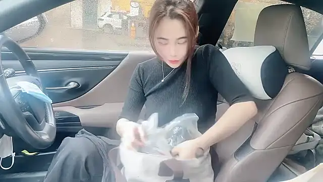 orla2021 online show from April 11, 6:41 am