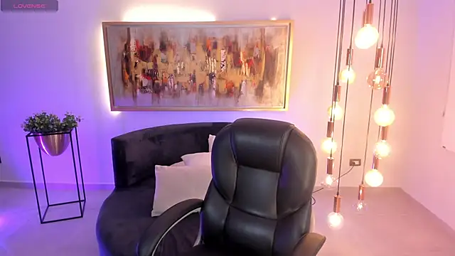 MelissaMoore  online show from January 18, 2:41 am