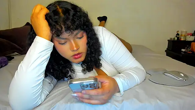 Dephne   online show from November 15, 4:35 am