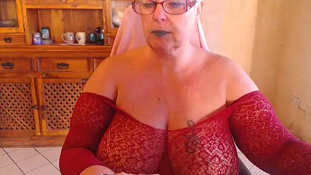 MISS LINDAH online show from October 31, 7:12 am