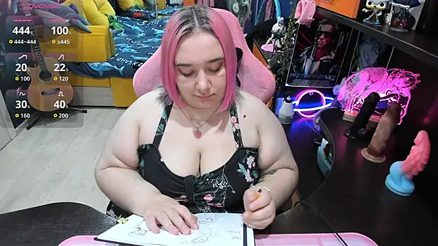 Snapshot of Softie_Sofy chatting on October 9, 3:43 am Softie Sofy online show from October 9, 3:43 am