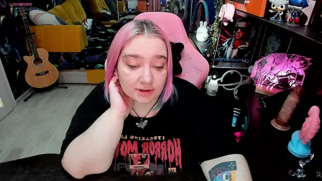 Snapshot of Softie_Sofy chatting on September 19, 3:27 am Softie Sofy online show from September 19, 3:27 am