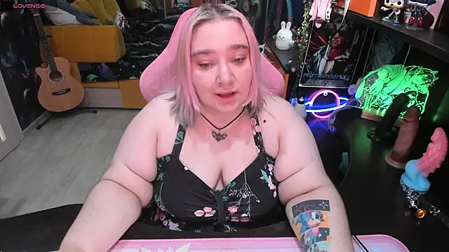 Snapshot of Softie_Sofy chatting on September 17, 3:15 am Softie Sofy online show from September 17, 3:15 am