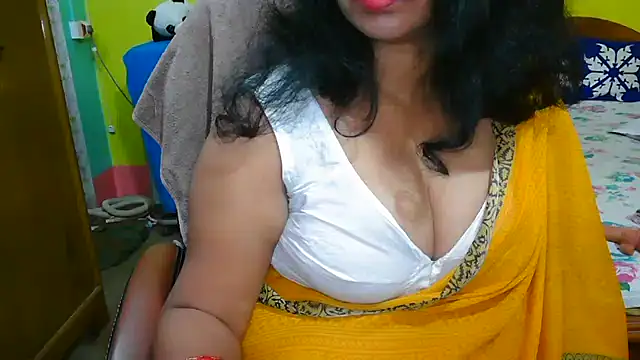 Snapshot of Anushka_21 chatting on December 2, 7:10 am Anushka 21 online show from December 2, 7:10 am
